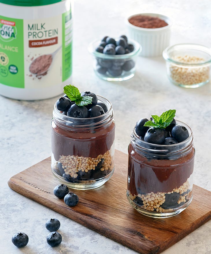 Mousse al cacao con quinoa e mirtilli cover