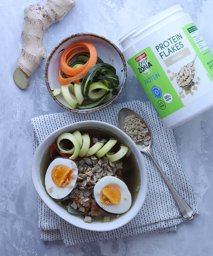 Ramen vegetariano con protein flakes cover