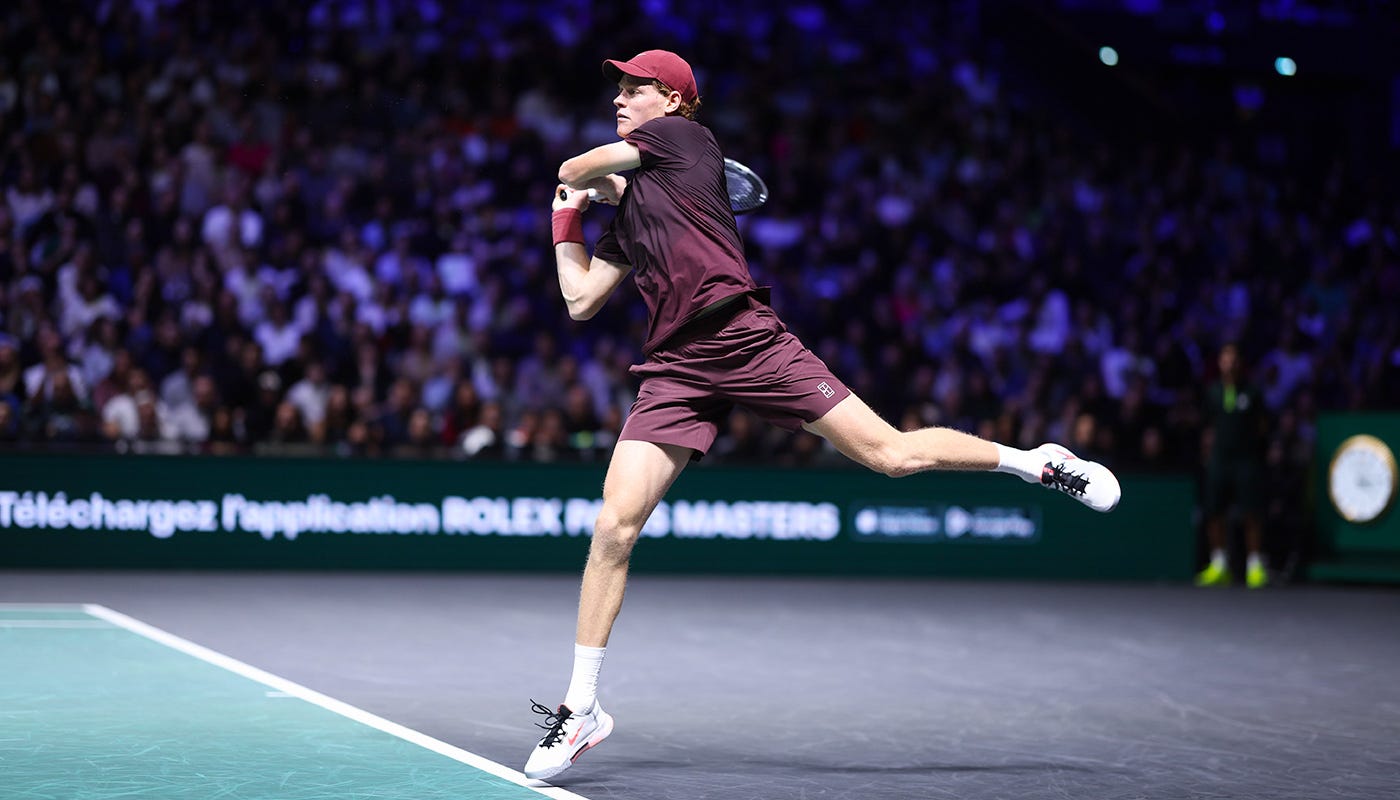 Colpo vincente di Sinner al Masters 1000 di Parigi 2025 Colpo vincente di Sinner al Masters 1000 di Parigi 2025